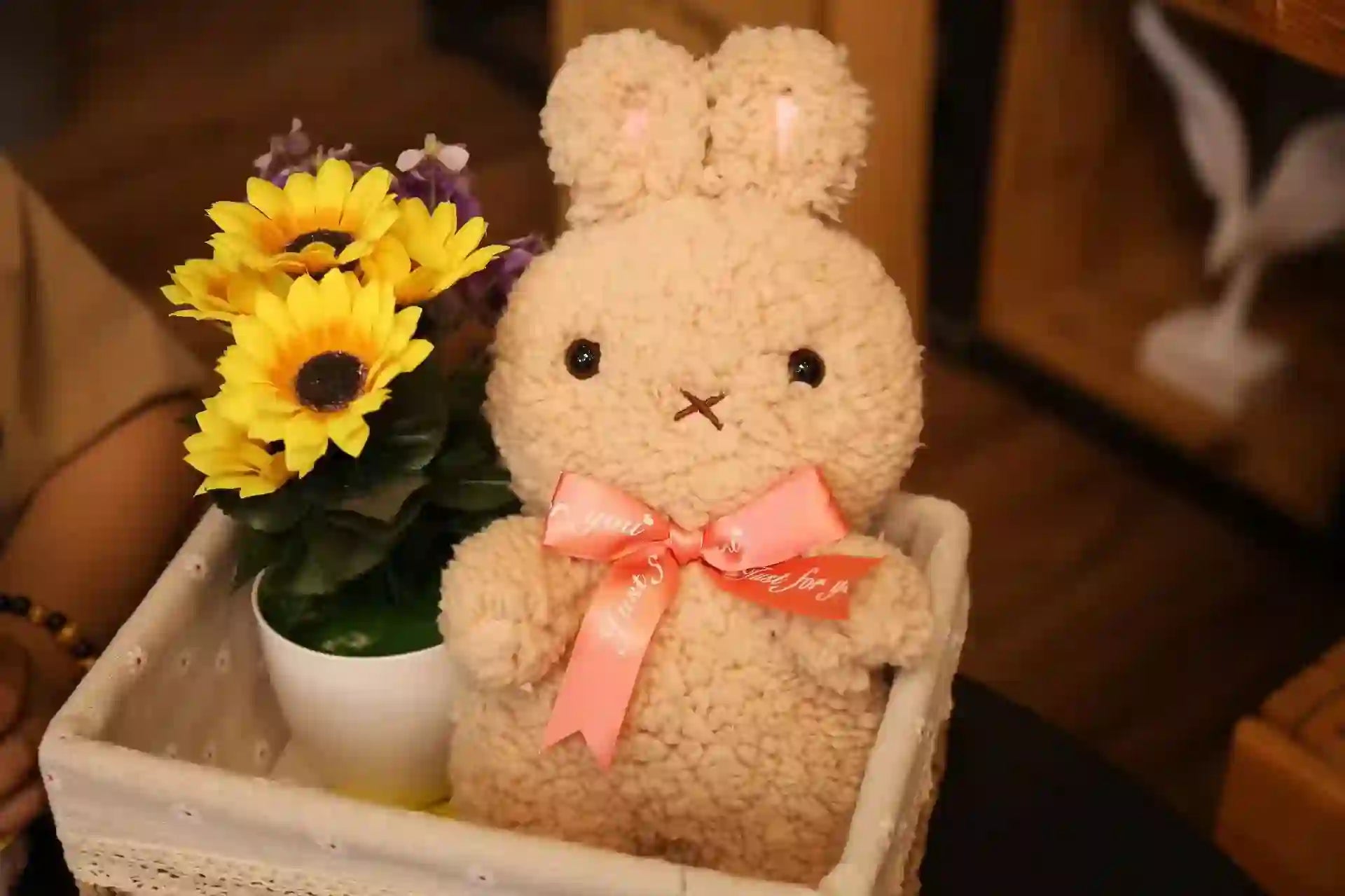 CustomPlushMaker offers wholesale Easter bunny plush toys in sizes 30cm to 55cm: bunny plushies