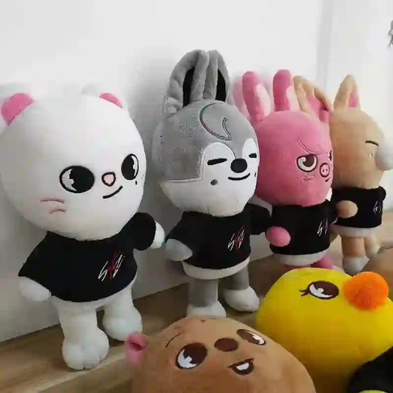 CustomPlushMaker: Cute Pig Plush, Custom Small Rabbit Dolls, Wholesale Children's Gifts：various small toys