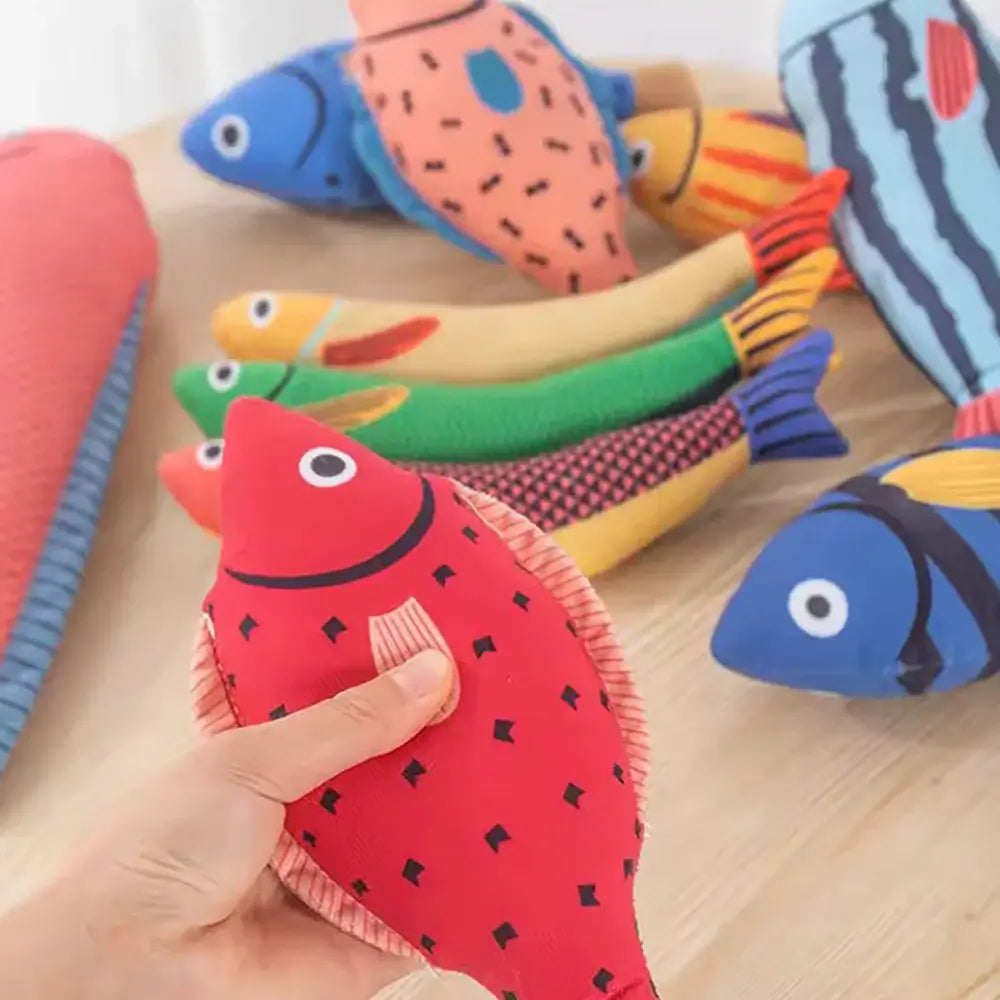 Play with fish-shaped pet plush toy