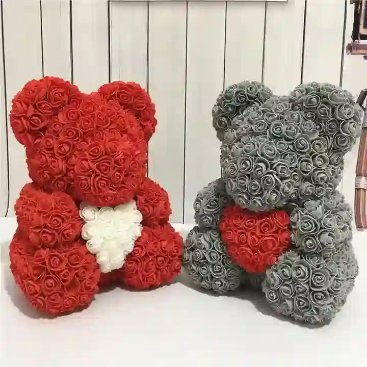 CustomPlushMaker Valentine's Day gift boxes, fake Christmas roses for the ladies' baths, and a cuddly red teddy bear：Red and white teddy bear