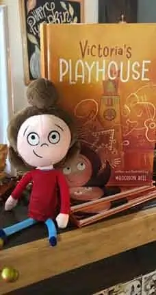 Peluche Maddison com livro