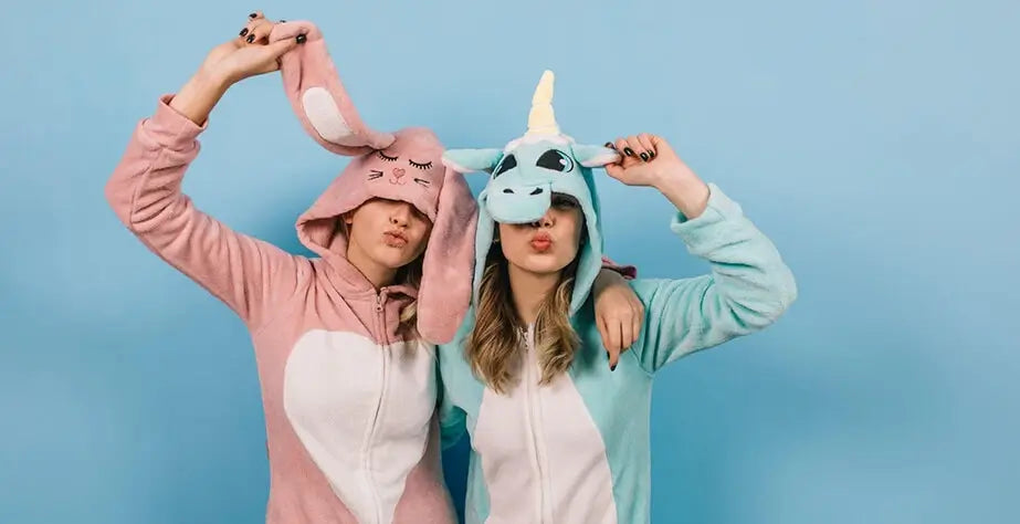 Niñas con disfraces de muñecas