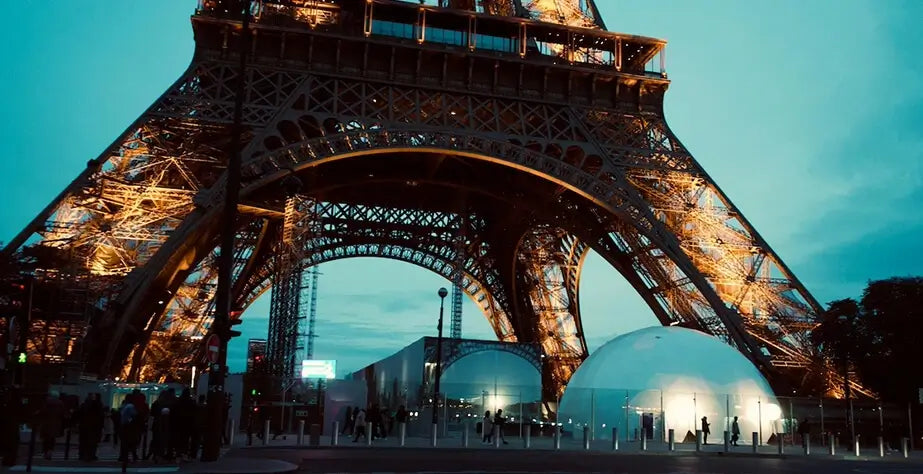 埃菲尔铁塔的设计与设计--最古老的建筑之一