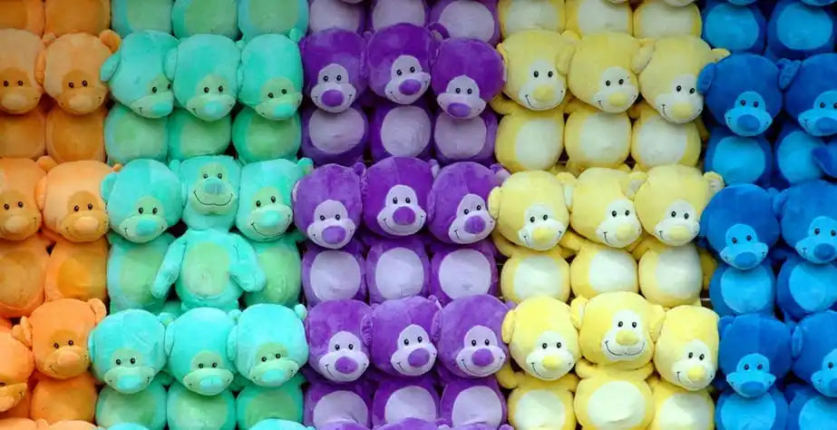 Tilpassede plysdyr i forskellige farver