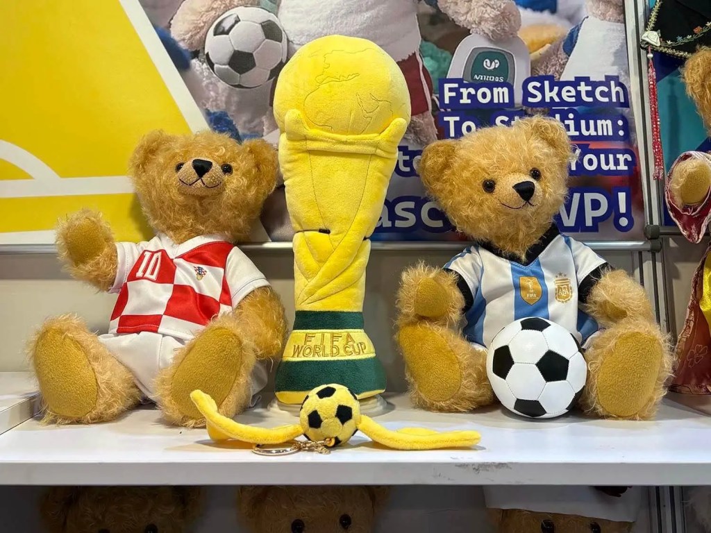 We exhibited our plush toys at the Global Sources trade show in Hong Kong.