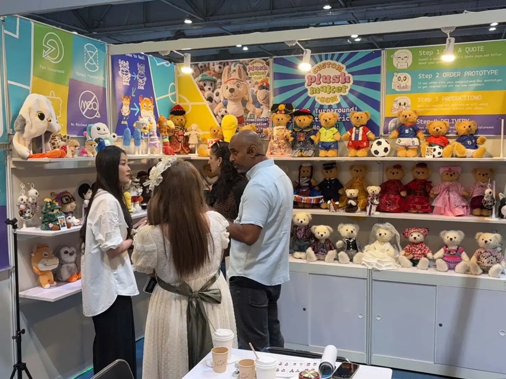 At the Global Sources trade show in Hong Kong, our sales manager is introducing our plush toys to a customer.